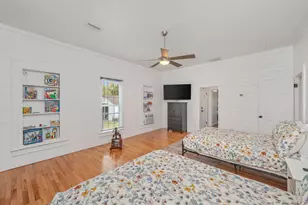 28 E Live Oak Ave, Defuniak Springs, FL 32435 - Photo 38