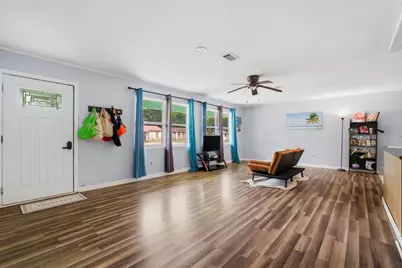 2623 Green Bay Avenue, Pensacola, FL 32526 - Photo 2