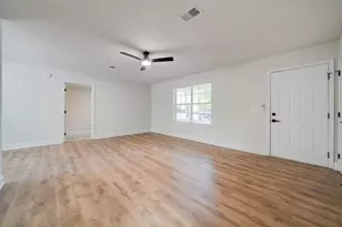 487 Woodlawn Rd, Freeport, FL 32439 - Photo 10