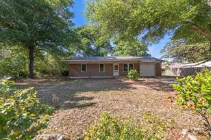 2317 Lewis St, Crestview, FL 32536 - Photo 1
