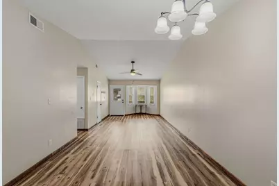 13 NW Cape Drive #Apt B, Fort Walton Beach, FL 32548 - Photo 4
