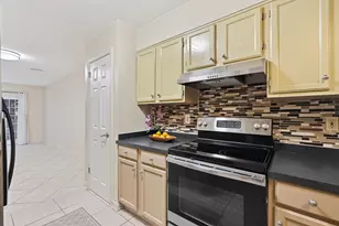 13 NW Poulton Dr, Fort Walton Beach, FL 32548 - Photo 18