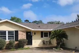78 6th St, Shalimar, FL 32579 - Photo 1