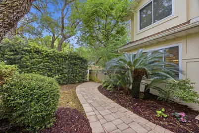 2807 Lee Trevino Court, Shalimar, FL 32579 - Photo 6