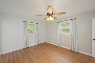 812 E Edney Ave, Crestview, FL 32539 - Photo 16