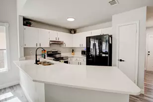 3022 Yorktown Cir, Fort Walton Beach, FL 32547 - Photo 10
