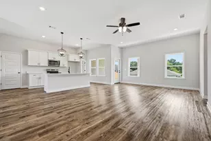 2809 Blackbird Ct, Crestview, FL 32539 - Photo 4
