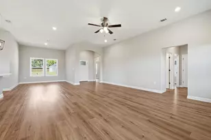 2809 Blackbird Ct, Crestview, FL 32539 - Photo 4
