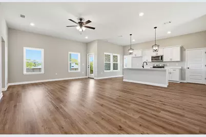 2809 Blackbird Court, Crestview, FL 32539 - Photo 2