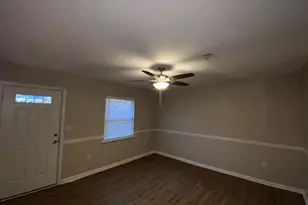208 20th St, Niceville, FL 32578 - Photo 8