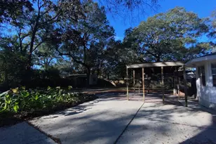 208 20th St, Niceville, FL 32578 - Photo 16