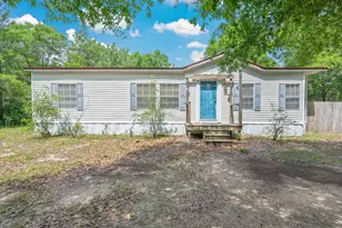 203 W Picasso Cir, Defuniak Springs, FL 32433 - Photo 2