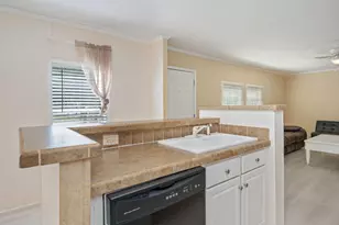 203 W Picasso Cir, Defuniak Springs, FL 32433 - Photo 8
