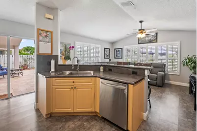 1102 Hickory Way, West Hollywood, FL 00N/A - Photo 10