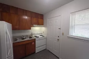 111 SE Chicago Ave, Fort Walton Beach, FL 32548 - Photo 2