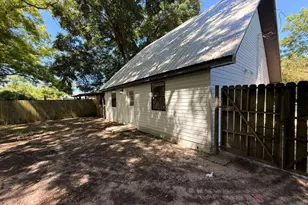 127 S 22nd St, Defuniak Springs, FL 32435 - Photo 48