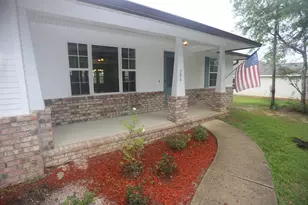 594 Hunters Ridge Rd, Defuniak Springs, FL 32433 - Photo 2