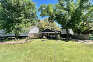 702 29th St, Niceville, FL 32578 - Photo 1