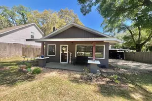 702 29th St, Niceville, FL 32578 - Photo 2