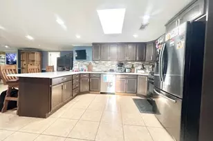 702 29th St, Niceville, FL 32578 - Photo 8