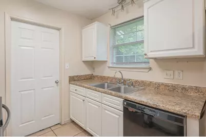 834 McDonald Street, Crestview, FL 32536 - Photo 8