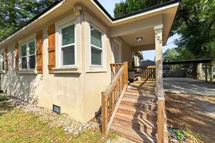 722 Powell Dr, Niceville, FL 32578 - Photo 2
