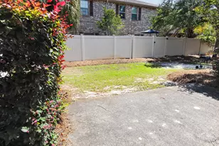 2121 Wilsons Plover Cir, Navarre, FL 32566 - Photo 24