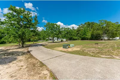 498 Florence Drive, Defuniak Springs, FL 32433 - Photo 10