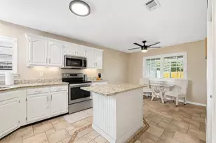 805 Overbrook Dr, Fort Walton Beach, FL 32547 - Photo 10