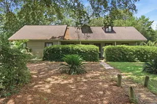 2725 Sherwood Dr, Navarre, FL 32566 - Photo 1