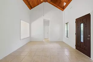 2725 Sherwood Dr, Navarre, FL 32566 - Photo 4