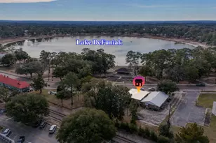 1184 Circle Dr, Defuniak Springs, FL 32435 - Photo 1