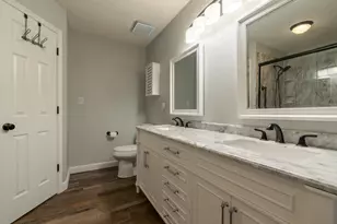 9687 Parker Lake Cir, Navarre, FL 32566 - Photo 20