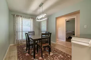 9687 Parker Lake Cir, Navarre, FL 32566 - Photo 16
