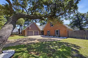7 Hampton Cir, Niceville, FL 32578 - Photo 4