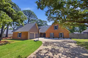 7 Hampton Cir, Niceville, FL 32578 - Photo 2