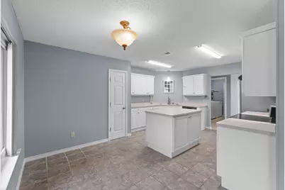 2317 Mary Anne Circle, Navarre, FL 32566 - Photo 8