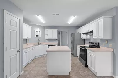 2317 Mary Anne Circle, Navarre, FL 32566 - Photo 10