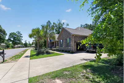 6070 Carina Road, Crestview, FL 32539 - Photo 2