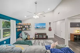 39 9th St, Shalimar, FL 32579 - Photo 12