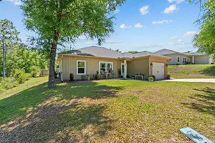 166 Hibiscus Ave, Defuniak Springs, FL 32433 - Photo 1