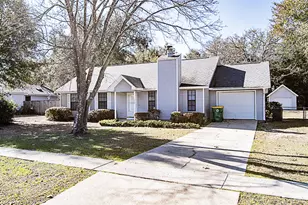 116 W Walker Circle, Crestview, FL 32539 - Photo 2