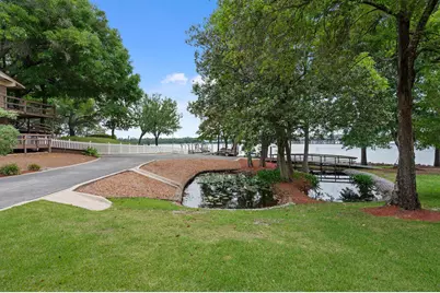 104 Bayou Drive, Niceville, FL 32578 - Photo 10