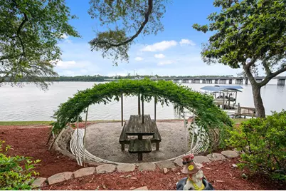 104 Bayou Drive, Niceville, FL 32578 - Photo 54