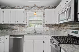 3010 Windsor Cir, Crestview, FL 32539 - Photo 8