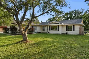 2019 Casa De Oro St, Navarre, FL 32566 - Photo 4