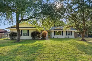2019 Casa De Oro St, Navarre, FL 32566 - Photo 1