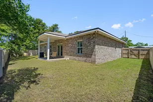 420 Spruce St, Mary Esther, FL 32569 - Photo 36
