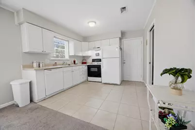 119 Jamestown Avenue, Fort Walton Beach, FL 32547 - Photo 4