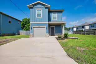 2285 Janet St, Navarre, FL 32566 - Photo 2